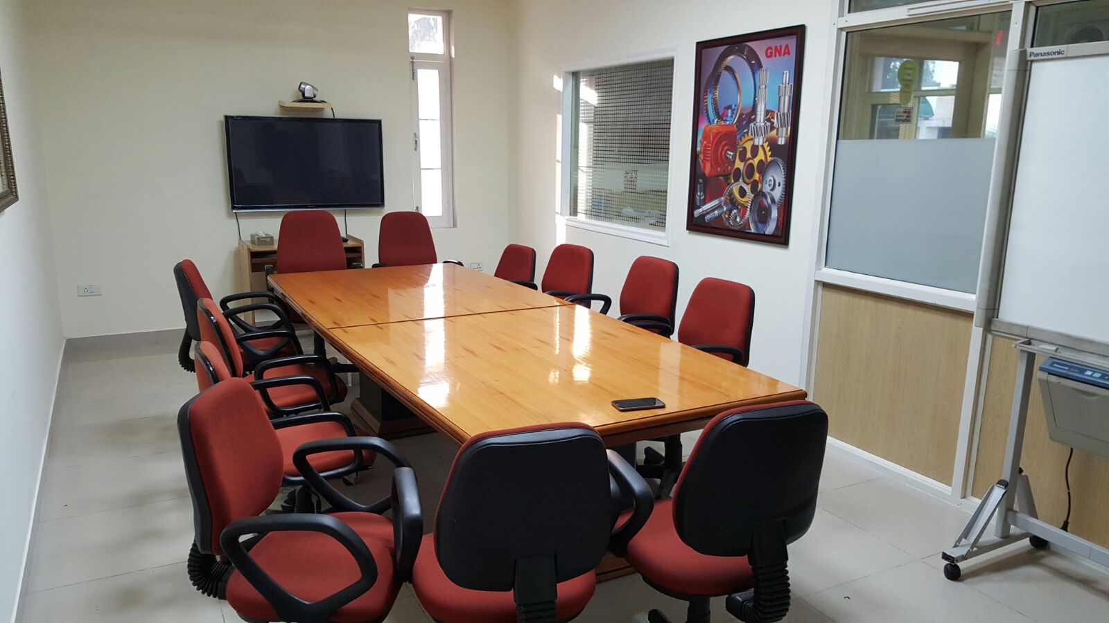 WHAT IS ERGONOMIC OFFICE FURNITURE? Woodjoy